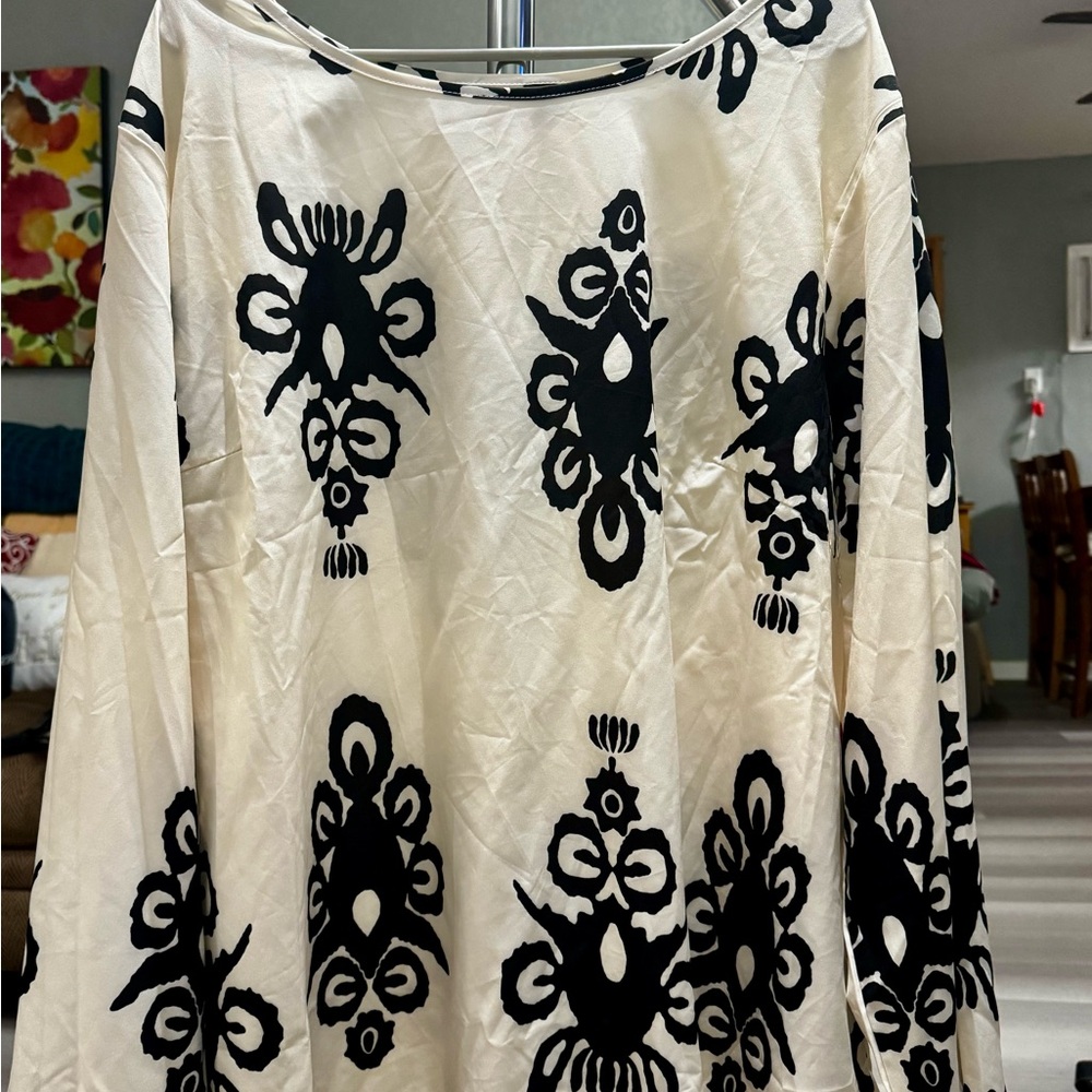Black and Cream Patterned Blouse And Pant Set